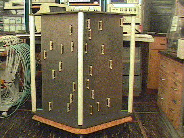 Digital antenna array